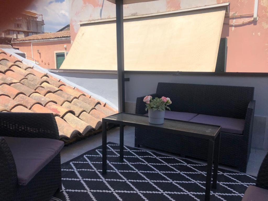 Narciso Boutique Apartment 阿奇雷亚莱 外观 照片
