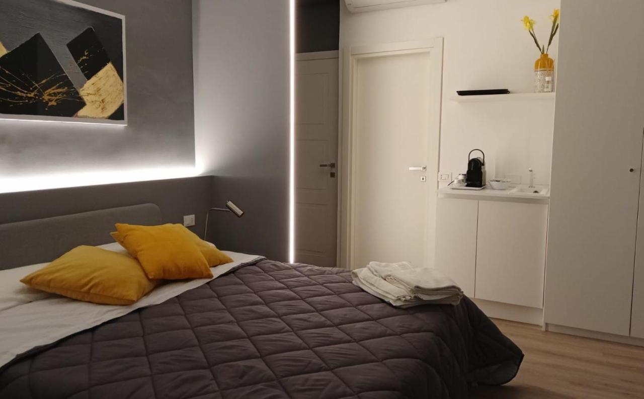 Narciso Boutique Apartment 阿奇雷亚莱 外观 照片