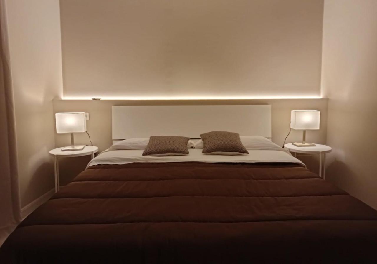 Narciso Boutique Apartment 阿奇雷亚莱 外观 照片