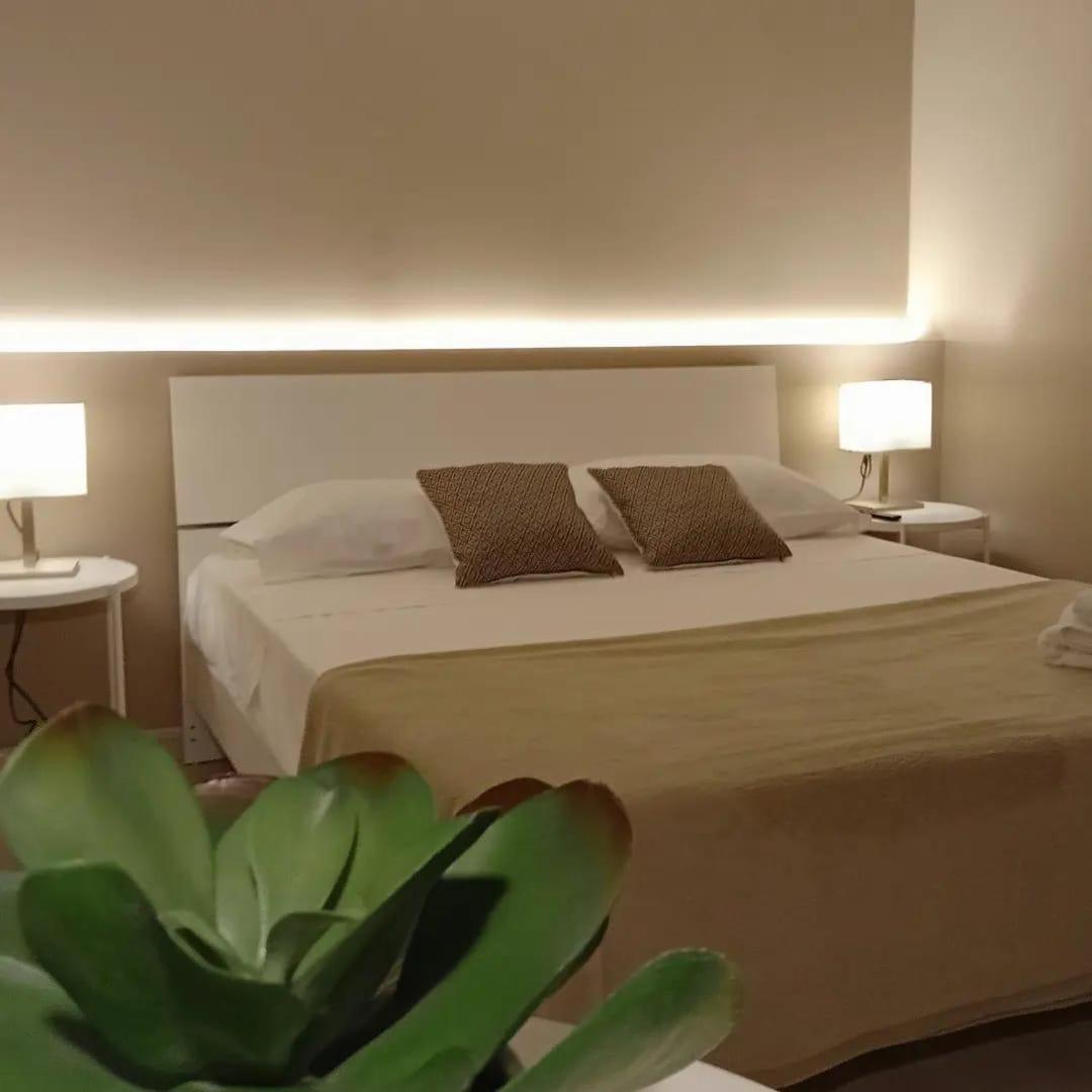 Narciso Boutique Apartment 阿奇雷亚莱 外观 照片