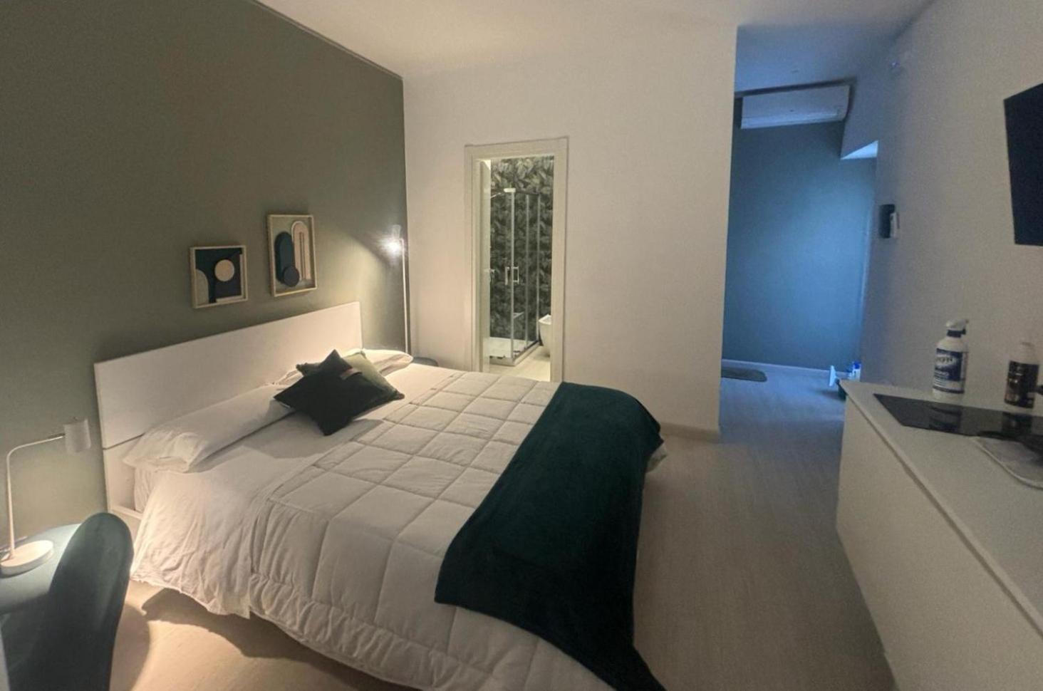 Narciso Boutique Apartment 阿奇雷亚莱 外观 照片