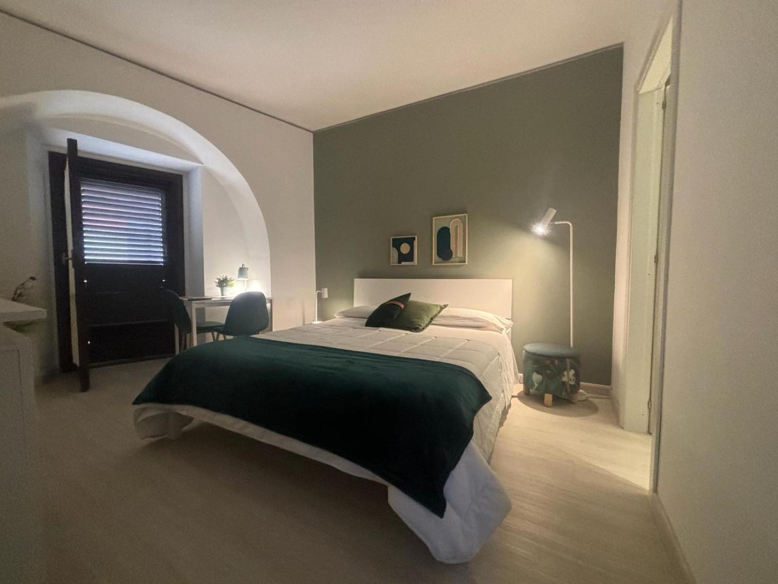Narciso Boutique Apartment 阿奇雷亚莱 外观 照片